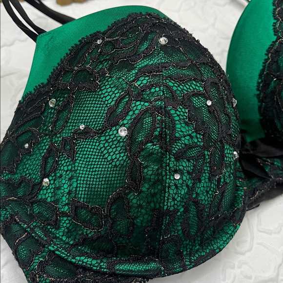 Victoria's Secret Very Sexy Green and Black Lace Bra Size 34D - Picture 3 of 7